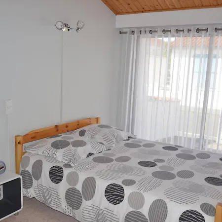 Hotel Maison Saint-hilaire-de-riez, 4 Pieces, 6 Personnes - Fr-1-323-499 3*