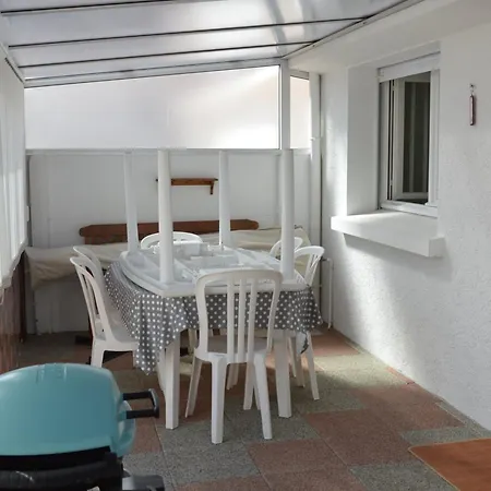 Hotel Maison Saint-hilaire-de-riez, 4 Pieces, 6 Personnes - Fr-1-323-499 3*